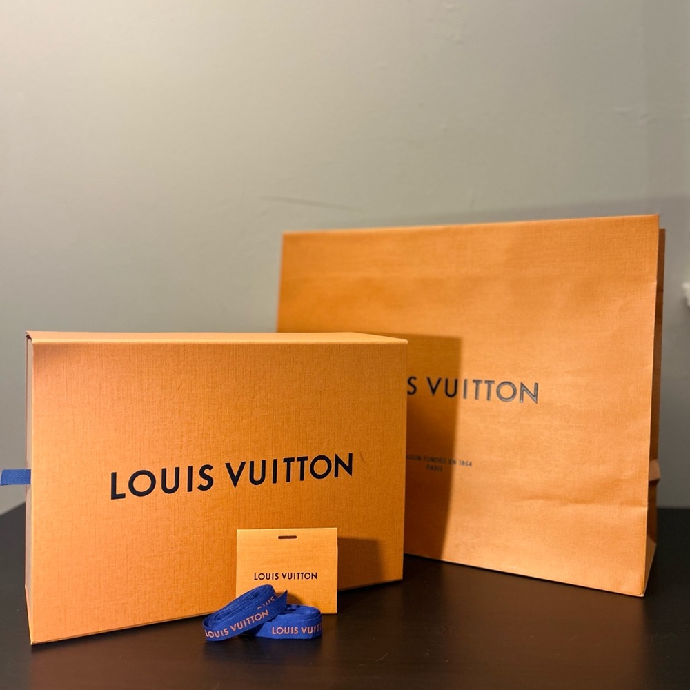 17.5 inches Louis Vuitton Box set for destinado